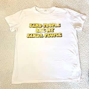 “Kind people are my kinda people” graphic tee - M